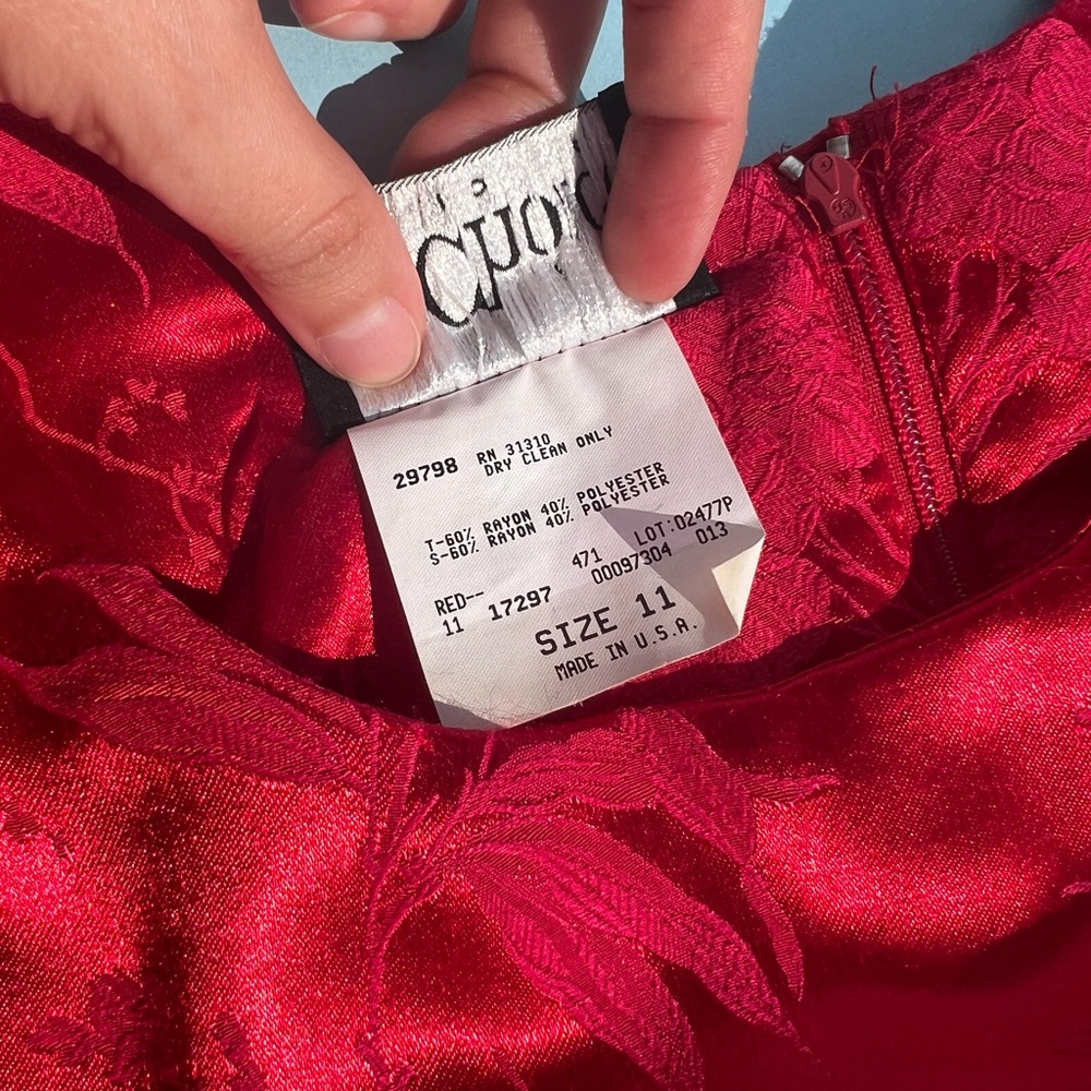 Vintage red brocade dress - Picture 7 of 7